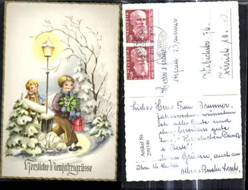 290346,Künstler Ak Neujahr Kinder spazieren d. Winterwald Geschenke Laterne Strauß