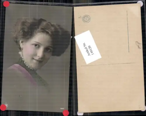 149120,Schöne Frau NPG 1932 Portrait