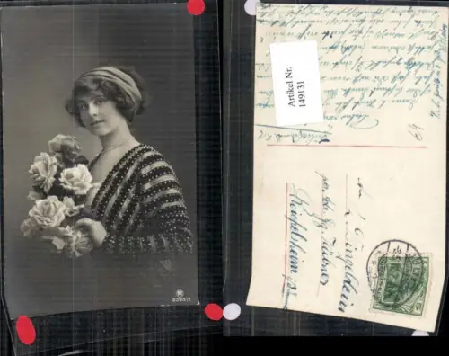 149131,Schöne Frau m. Rosen RPH