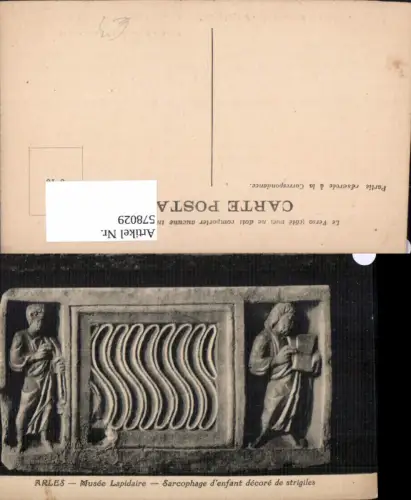 578029,Arles Musee Lapidaire Sarcohage de enfant decore de strigiles Archäologie Ausgrabung