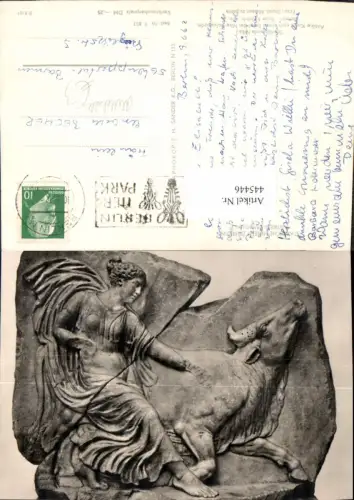 445446,Mittelalter Stierfürhende Nike Museum Berlin