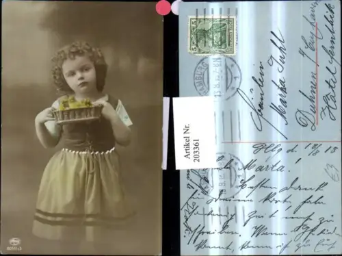 203361,Ostern Kind Mädchen m. Kleid Korb m. Küken