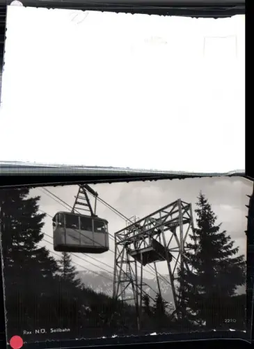309136,Rax Seilbahn b. Reichenau Stütze Bergkulisse