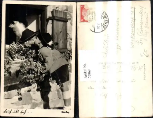 76969,Kinder i. Tracht Tiroler Hut Kuss Fenster Früh übt sich pub Max Stoess 177