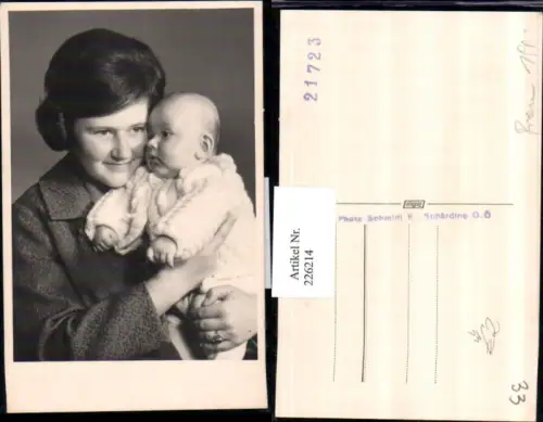 226214,Frau Mutter m. Kind Portrait pub Photo Schmidt R. Schärding