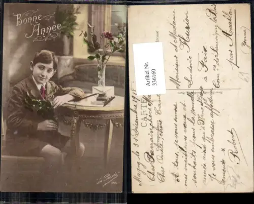 336160,Kind Kinder Bub Junge im Anzug b. Tisch Brief Feder Tintenfass Blumen Bonne Annee