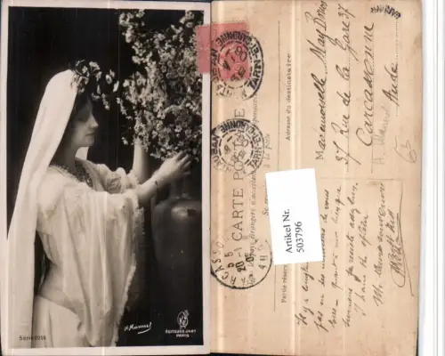 503796,Frau Kleid Schleier Blüten pub H. Manuel
