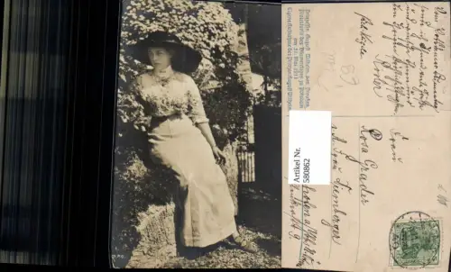 580862,Frau m. Hut Prinzessin August Wilhelm v. Preußen Adel Blumentage Potsdam 1911 pub NPG