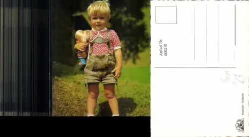 600218,Blonder Bub Junge m. Puppe Tracht Lederhose