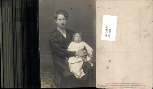 601789,Frau als Mutter Kind pub F. Eglseer St Pölten