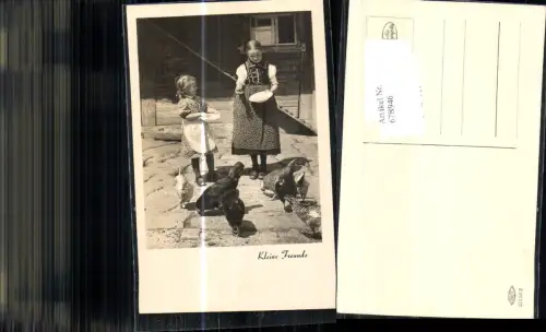 678946 Kinder geflügel Hühner füttern Bauernhof Bauern Schürze