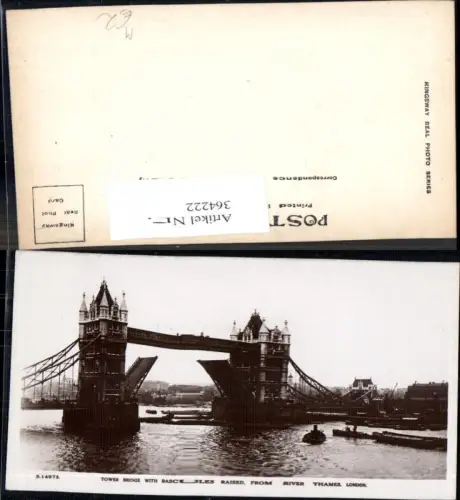 364222,Brücke London Tower Bridge with Bascules Raised from River Thames Schiff Zugbrücke