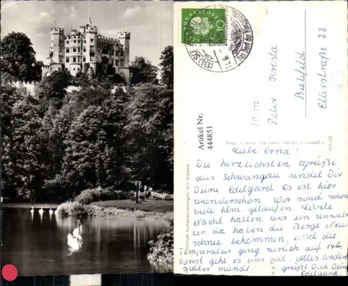 444851,Schloss Hohenschwangau m. Alpsee Schwan auf See