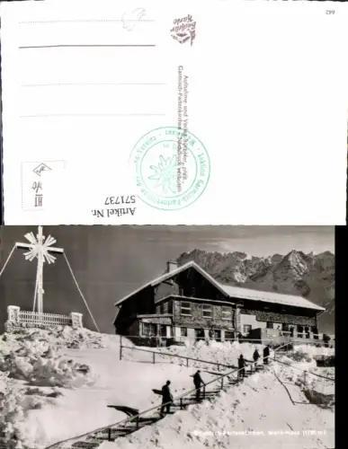 571737,Foto Ak Garmisch-Partenkirchen Wankhaus Winteransicht m. Gipfelkreuz