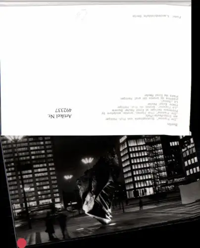 492337,Berlin Ernst-Reuter-Platz Flamme Bronzeplastik