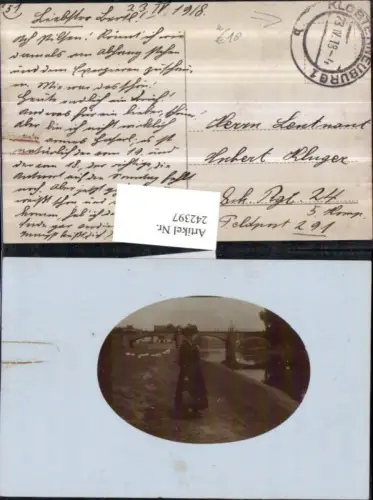 242397,Fotokarte Passepartout Klosterneuburg Frau m. Tasche Hut Brücke