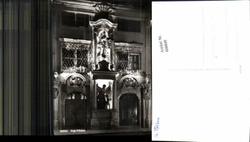 608849,Foto Ak St Pölten Engl. Fräulein b. Nacht Statue beleuchtet