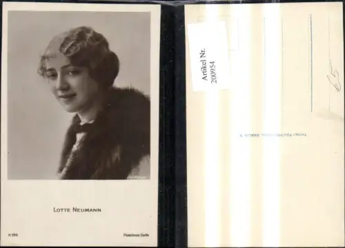 200954,Lotte Neumann m. Pelzstola