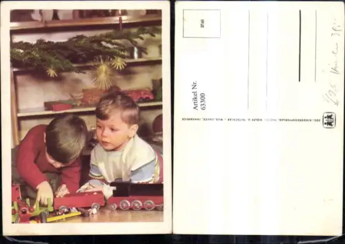 63300,SOS Kinderdorf 27euro61 Buben Jungen spielen m. Spielzeug Eisenbahn Lokomotive Tannenzweig Kerze