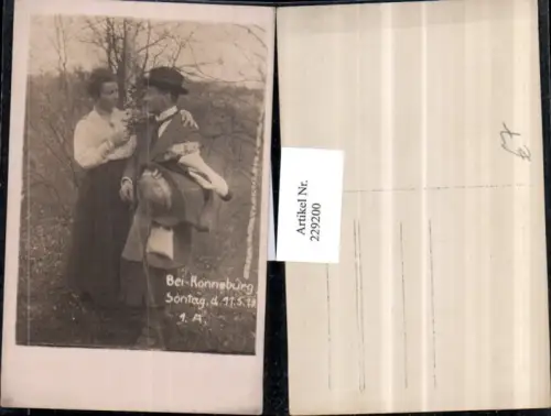 229200,Foto AK Ronneburg Thüringen Liebespaar Liebe Mann m. Hut Blumenstrauß 1919