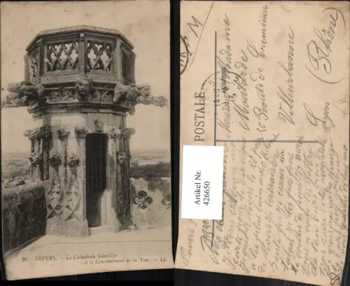 426650,Burgund Nievre Nevers La Cathedrale Saint-Cyr et le Couronnement de la Tour Turm