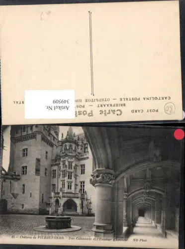 349509,Picardie Oise Pierrefonds Chateau Schloss Une Colonnade et l Escalier d honneur Hof