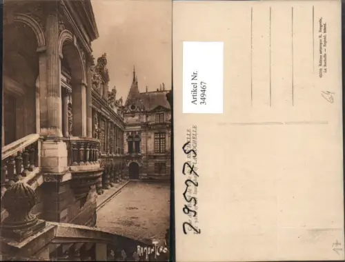 349467,Poitou-Charentes Charente-Maritime La Rochelle Cour de l'Hotel de Ville Rathaus Hof