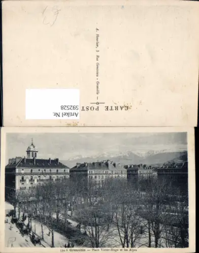 592528,Grenoble Place Victor-Hugo et les Alpes France