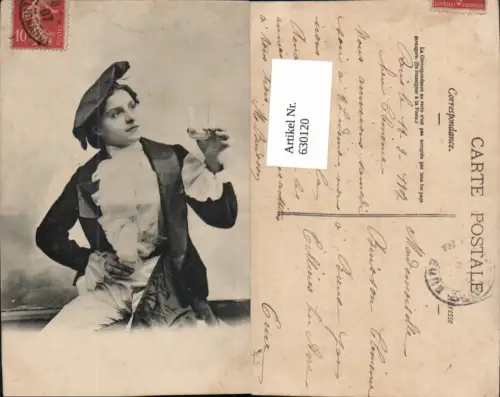 630120,Paris Frau in Männerkleidung Emanzipation Alkohol Mode France