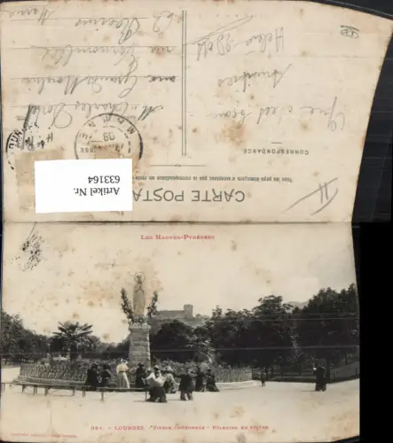 633164,Les Hautes-Pyrenees Lourdes Vierge Couronnee Pelerins en Priere Statue France