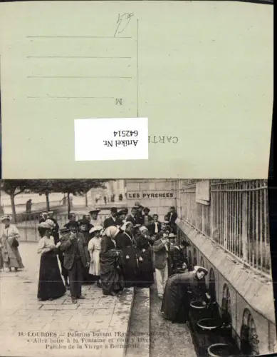 642514,Lourdes Pelerins buvant l Eau Miraculeuse Brunnen France