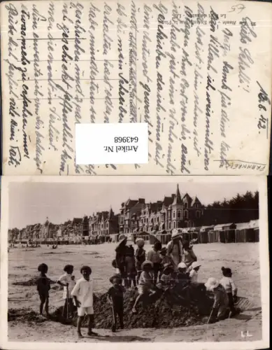 643968,Foto Ak La Baule Les Enfants sur la Plage Le Fort de sable Strand France