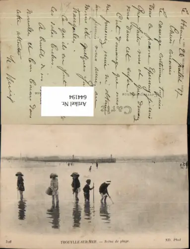 644194,Trouville-sur-Mer Scene de plage Strandleben France