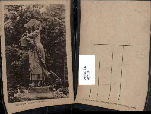 657118,Straßburg Strasbourg Orangerie Gänseliesel Statue France