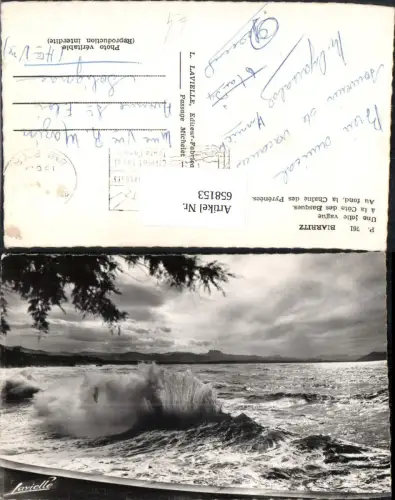 658153,Biarritz Une jolie vague a la Cote des Basques Brandung France
