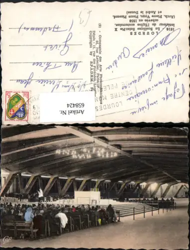 658424,Lourdes La Basilique Saint-Pie X Interieur de l Eglise souterraine France