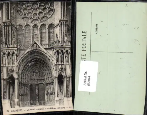 658844,Chartres Le Portail central de la Cathedrale cote sud France