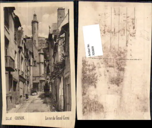 705809 France Chinon La rue du Grand Carroi