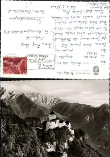 351663,Fürstentum Liechtenstein Schloss Vaduz Bergkulisse