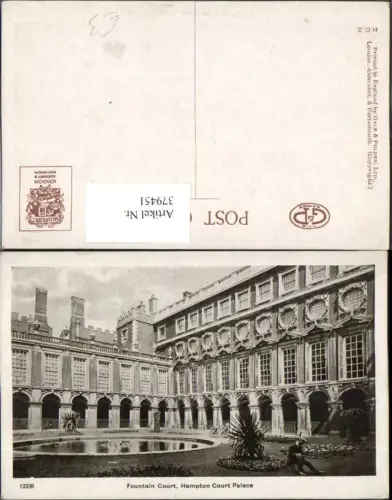 379451,England London Hampton Court Palace Fountain Court Schloss