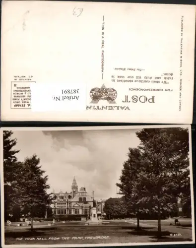 387891,Great Britain England Trowbridge Town Hall from the Park Rathaus