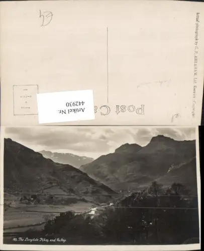 442930,England Langdale Pikes and Valley Landschaft Bergkulisse