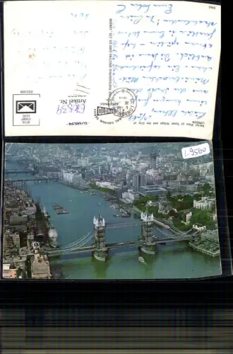 670839,Luftbild Aerial View Tower Bridge and City of London England