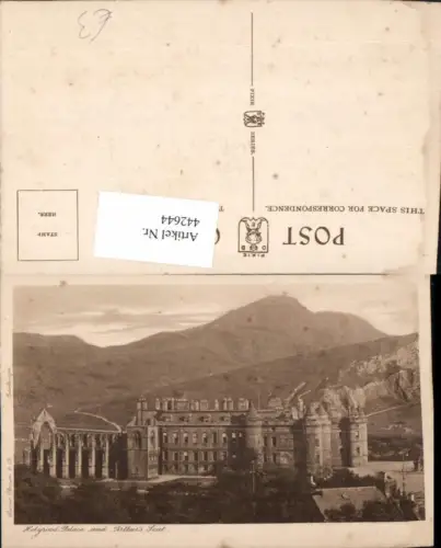 442644,Scotland Edinburgh Holyrood Palace and Arthurs Seat Schloss Bergkulisse