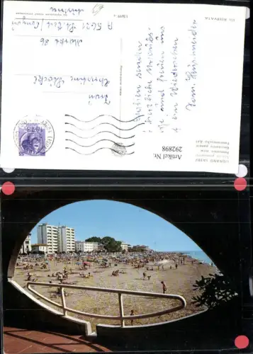 292898,Friuli-Venezia-Giulia Udine Lignano Sabbiadoro Durchblick zum Strand Strandleben