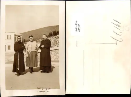 435555,Puglia Foggia San Giovanni Rotondo Priester Mönch