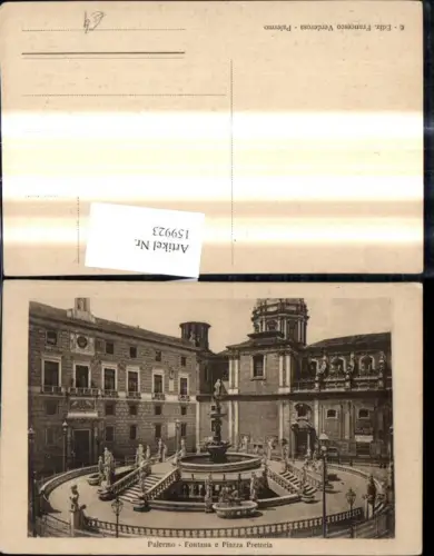 159923,Sicilia Palermo Fontana e Piazza Pretoria Brunnen