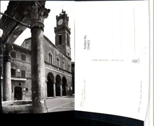 524453,Toscana Siena Pienza Pozzo e Palazzo Pubblico Palast