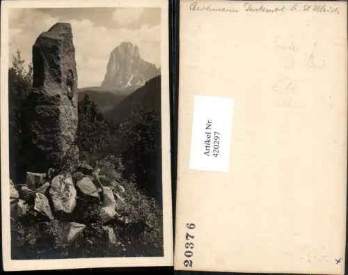 420297,Seltene Foto AK Trentino Bolzano St. Ulrich in Gröden Denkmal Stein
