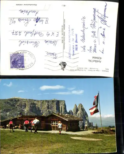 420466,Trentino Bolzano Dolomiten Seiseralm Schlern b. Seis Almhütte Bergkulisse
